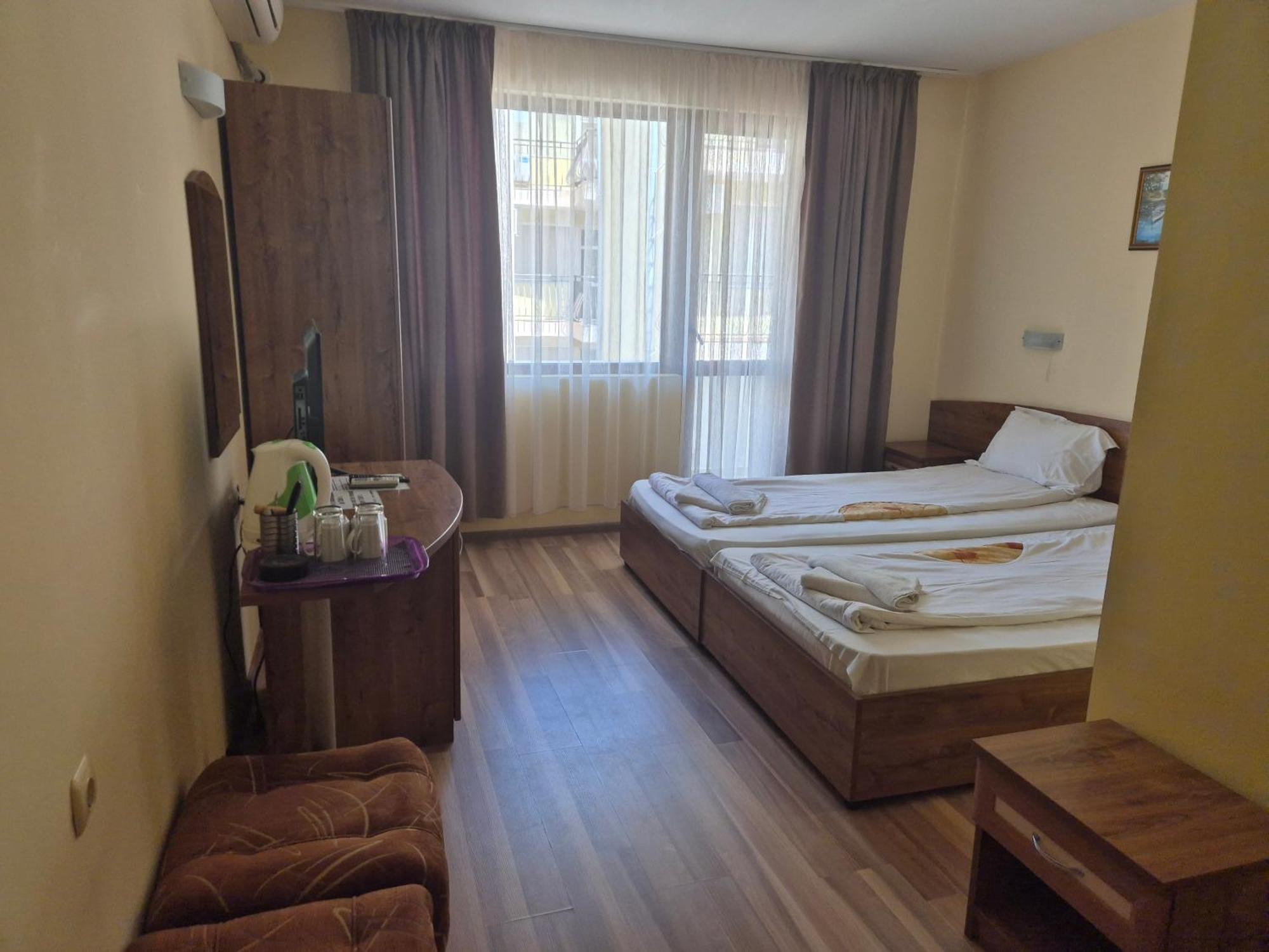 Vladimirov Guest House Primorsko Zimmer foto